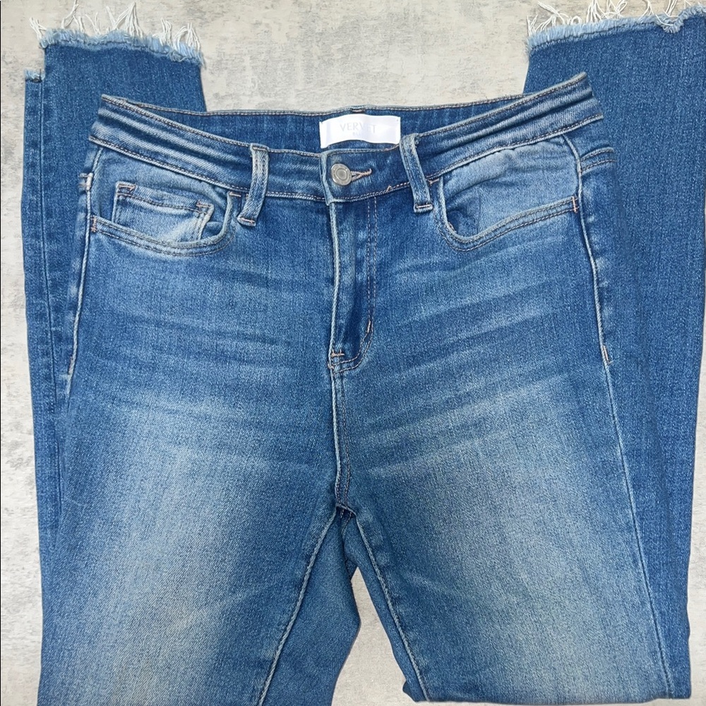 Vervet Women's Classic Blue Cropped Jeans